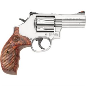 MODEL 686 PLUS DELUXE L-FRAME 357 MAGNUM 3âBBL 7RD SS/WALNUT